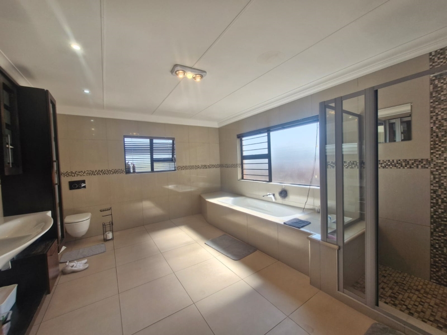 5 Bedroom Property for Sale in Kathu Northern Cape